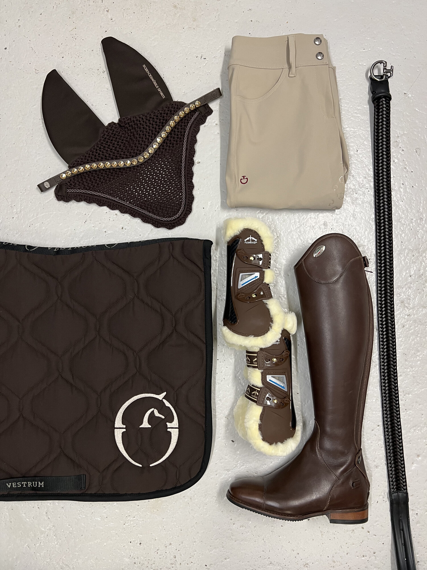 https://www.hogstaonline.de/pub_docs/files/ShoppaLooken/brunlook.jpg
