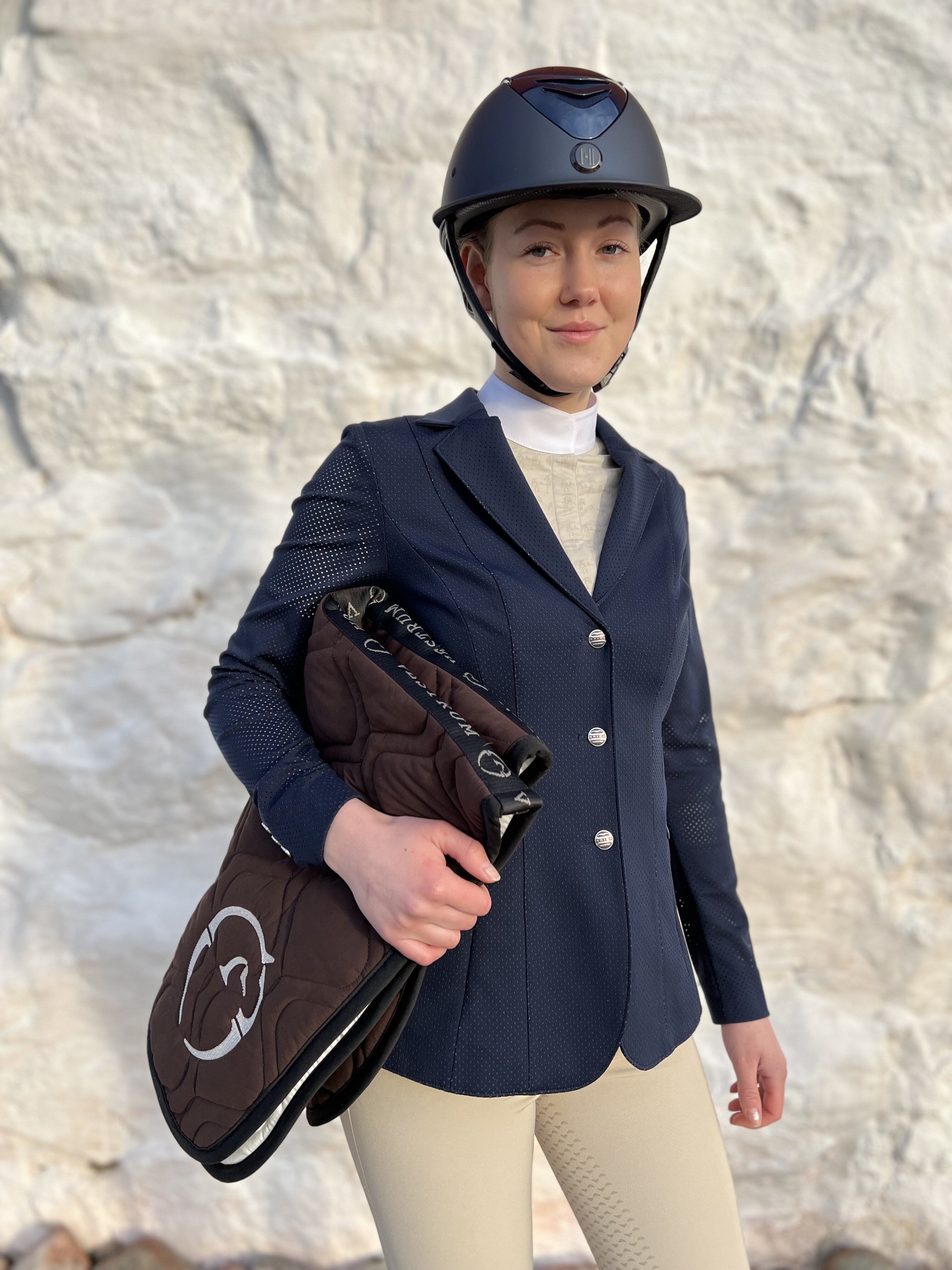 https://www.hogstaonline.de/pub_docs/files/ShoppaOutfits/image00015-1.jpeg